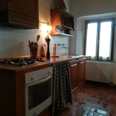 בית חווה Agriturismo Il Riguardino *